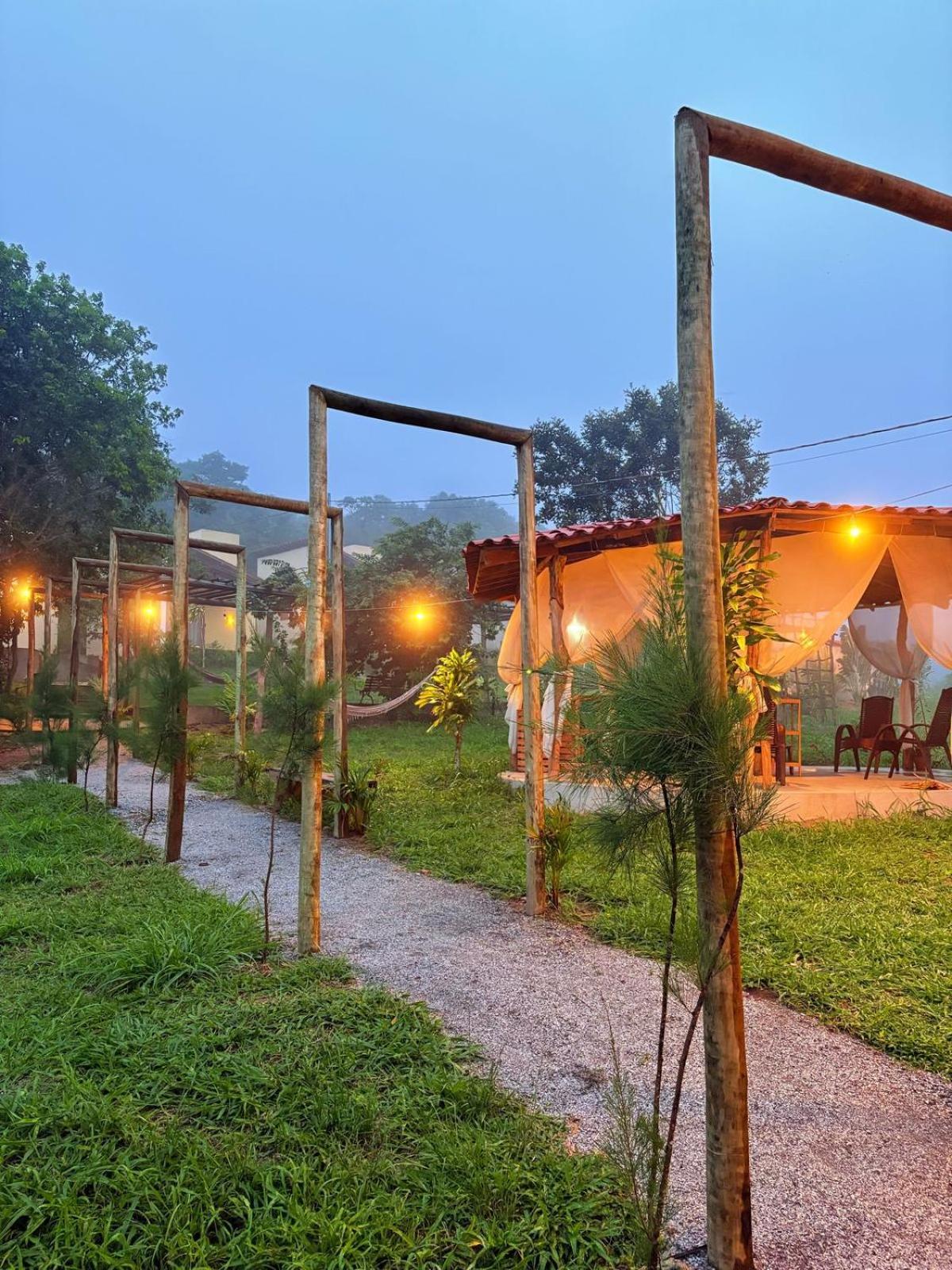 Cocos Chale Casal Lodge *